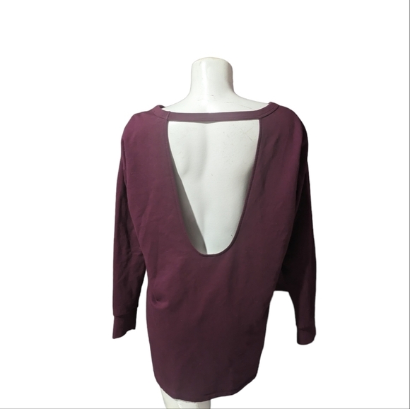 VICTORIA'S Secret Sport oversized open back sweatshirt Size Medium - Picture 2 of 6